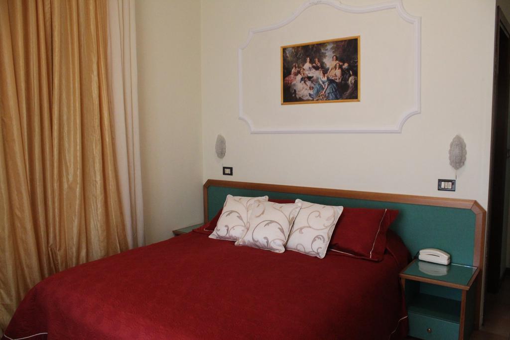 Hotel La Torre Rimini Exterior foto