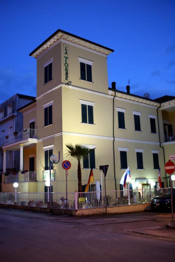 Hotel La Torre Rimini Exterior foto