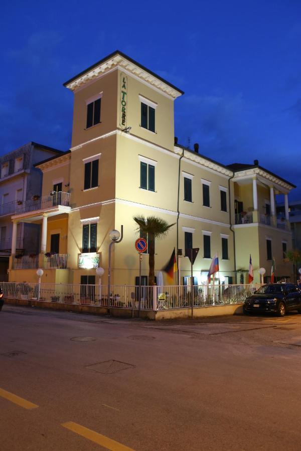 Hotel La Torre Rimini Exterior foto