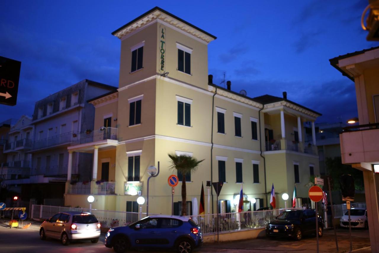 Hotel La Torre Rimini Exterior foto